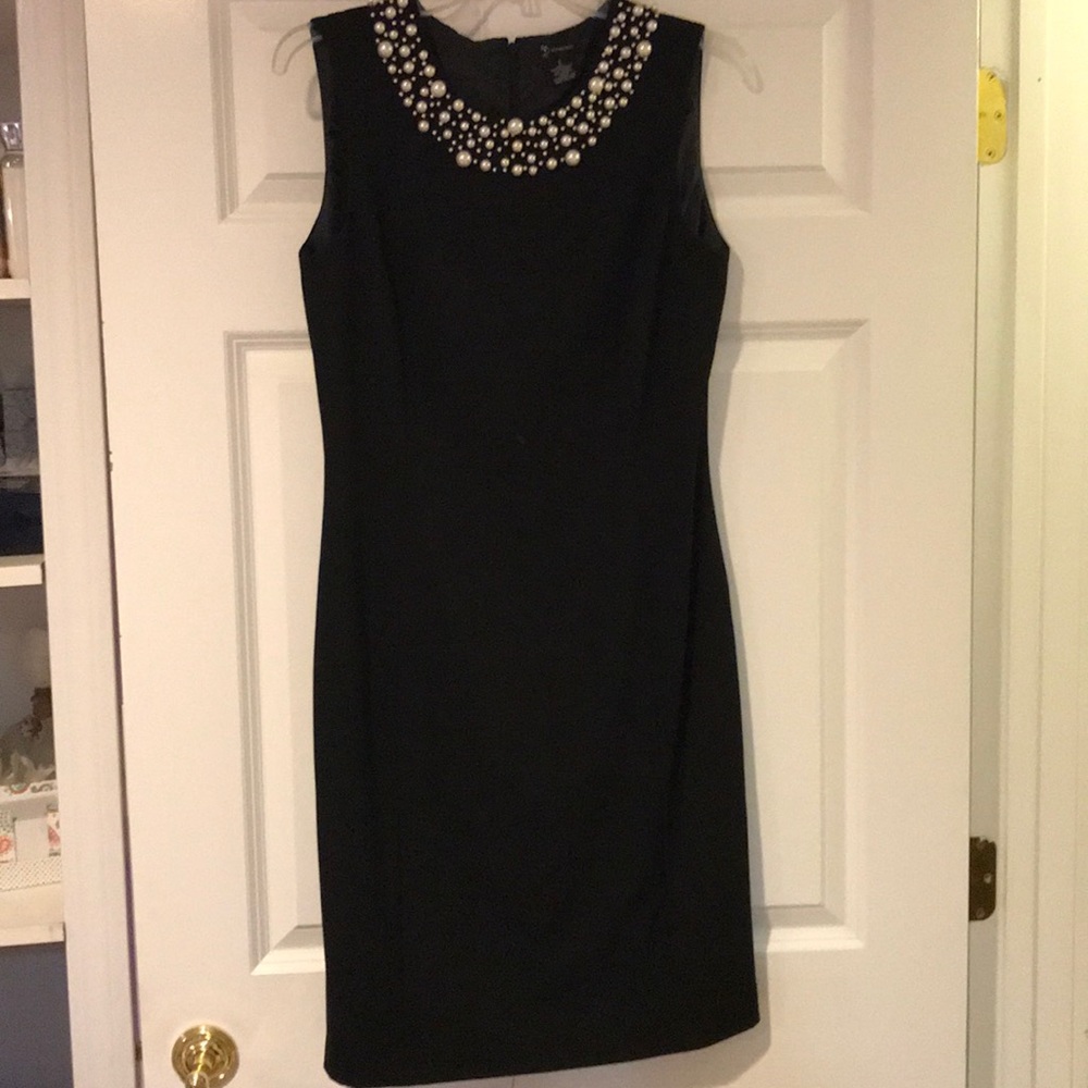 New Directions pearl black dress size 6